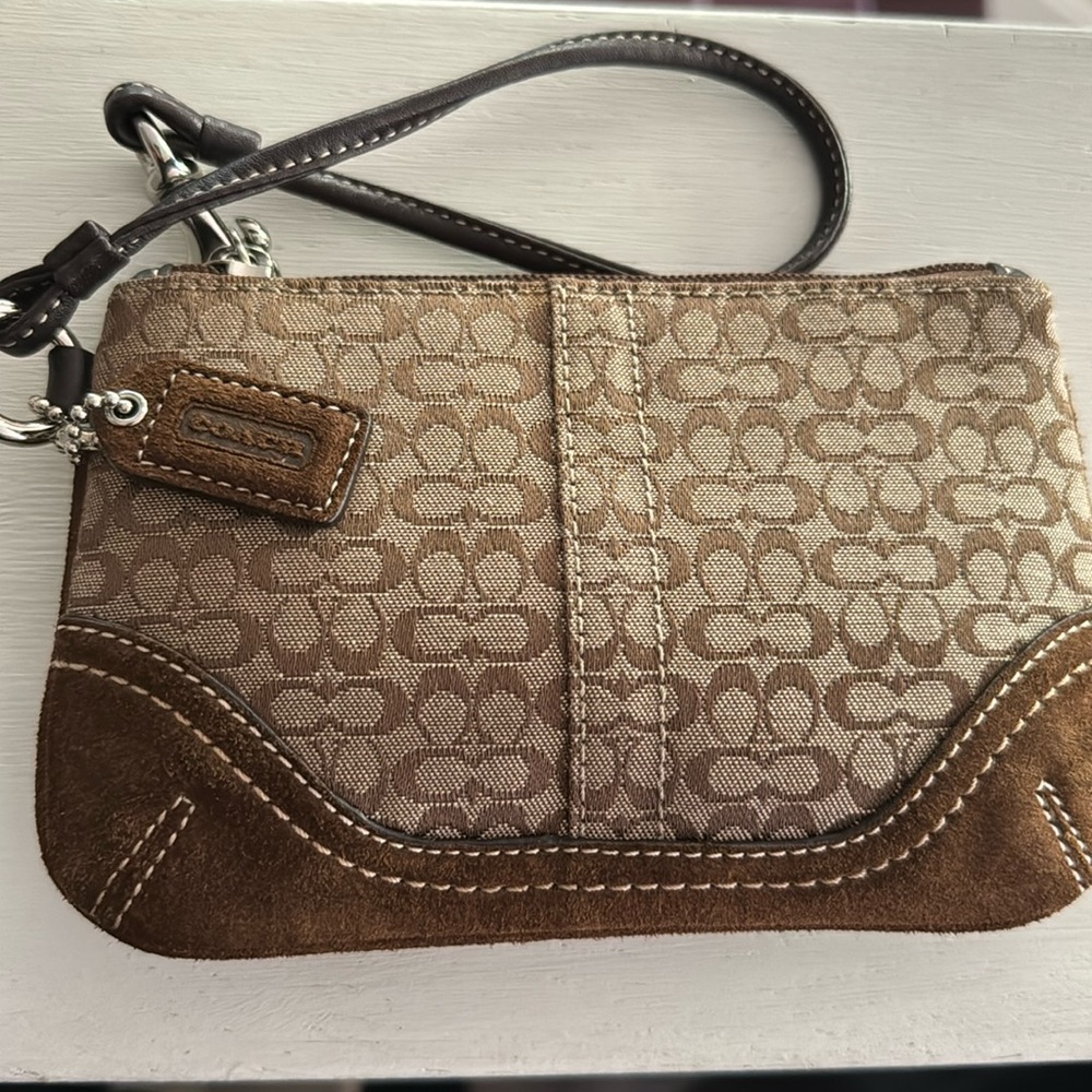 Coach vintage wristlet